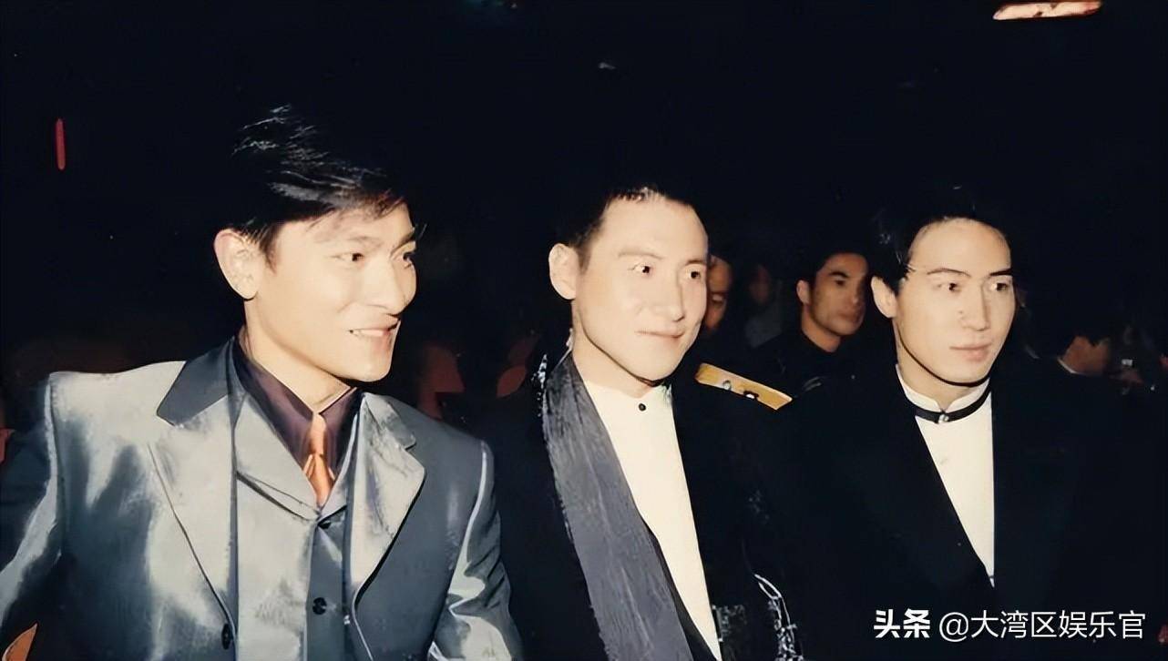 蔡国庆《为歌而赞》无情挨批,与他当年批评刘德华如出一辙_年轻人