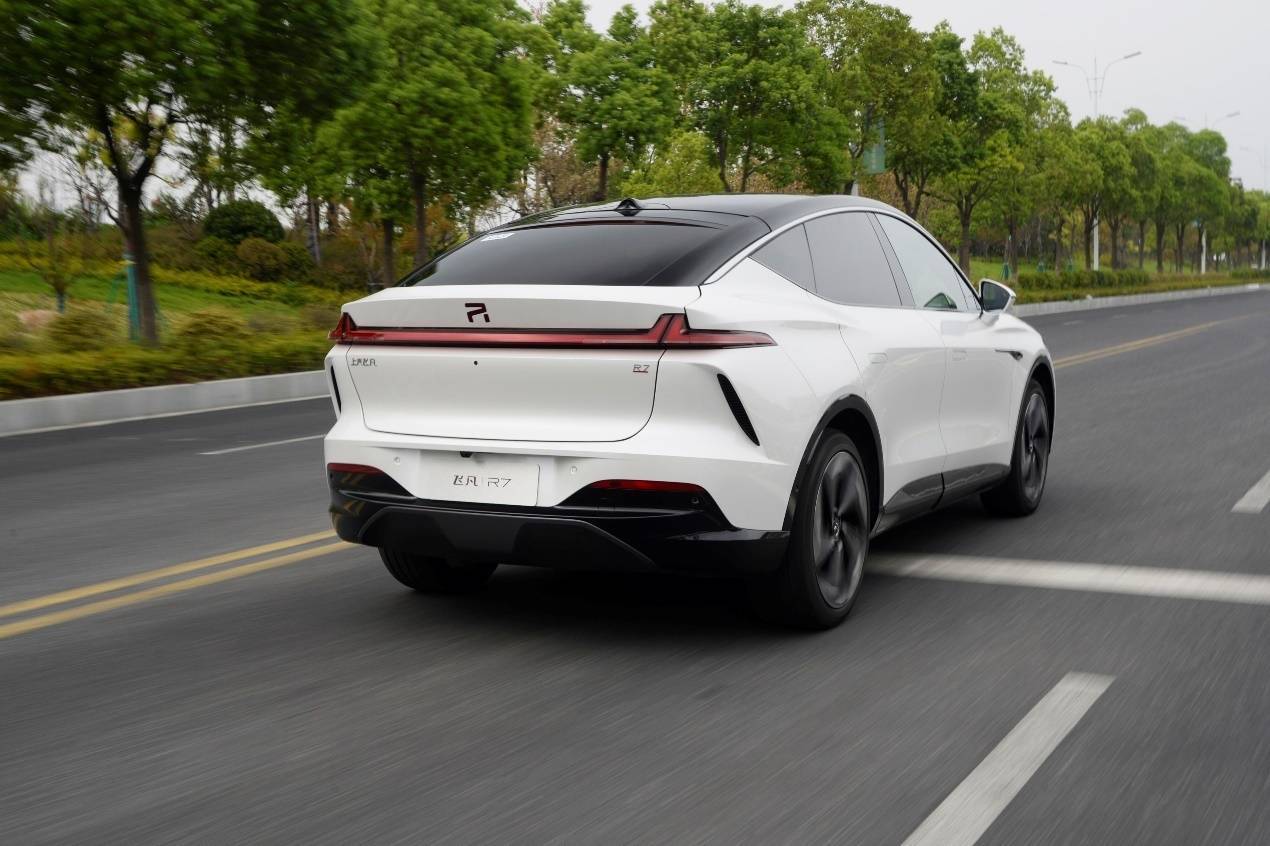 试驾上汽集团旗下的高端纯电动车飞凡r7_搜狐汽车_搜狐网