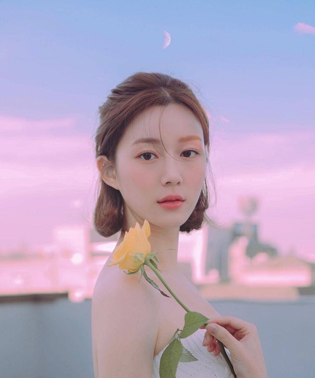 女方人美条顺是知名星二代_李多寅_hook_李侑菲
