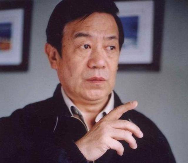 国家一级演员高明,结婚52年零绯闻,儿子是大家熟悉的演员_高明和_妻子