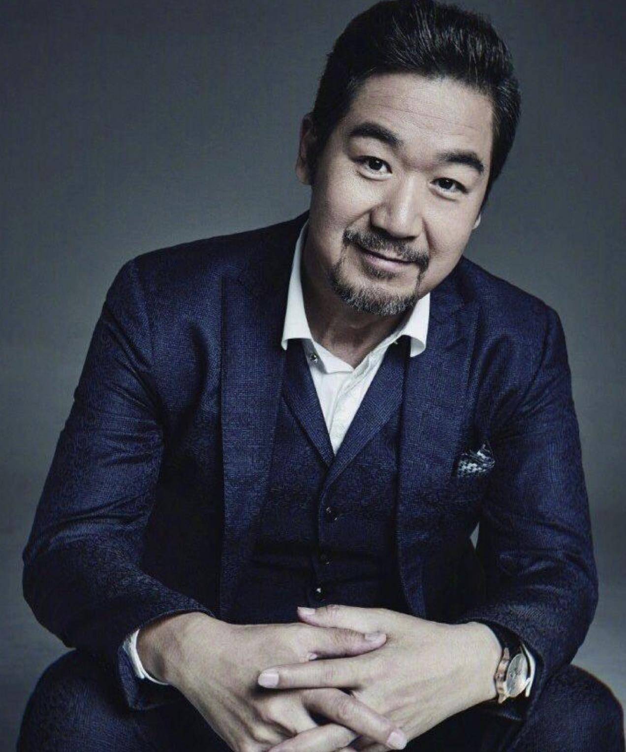 张国立与罗秀春离婚34年,他二婚有烦恼,她至今单身牵挂儿子