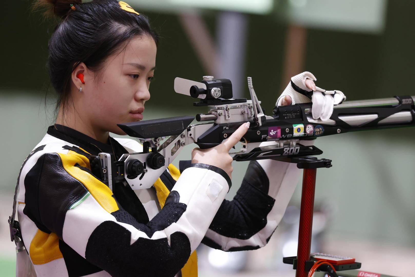 杨倩无缘射击世锦赛大名单"05后"登场抢占"00后"的舞台_项目_奥运会