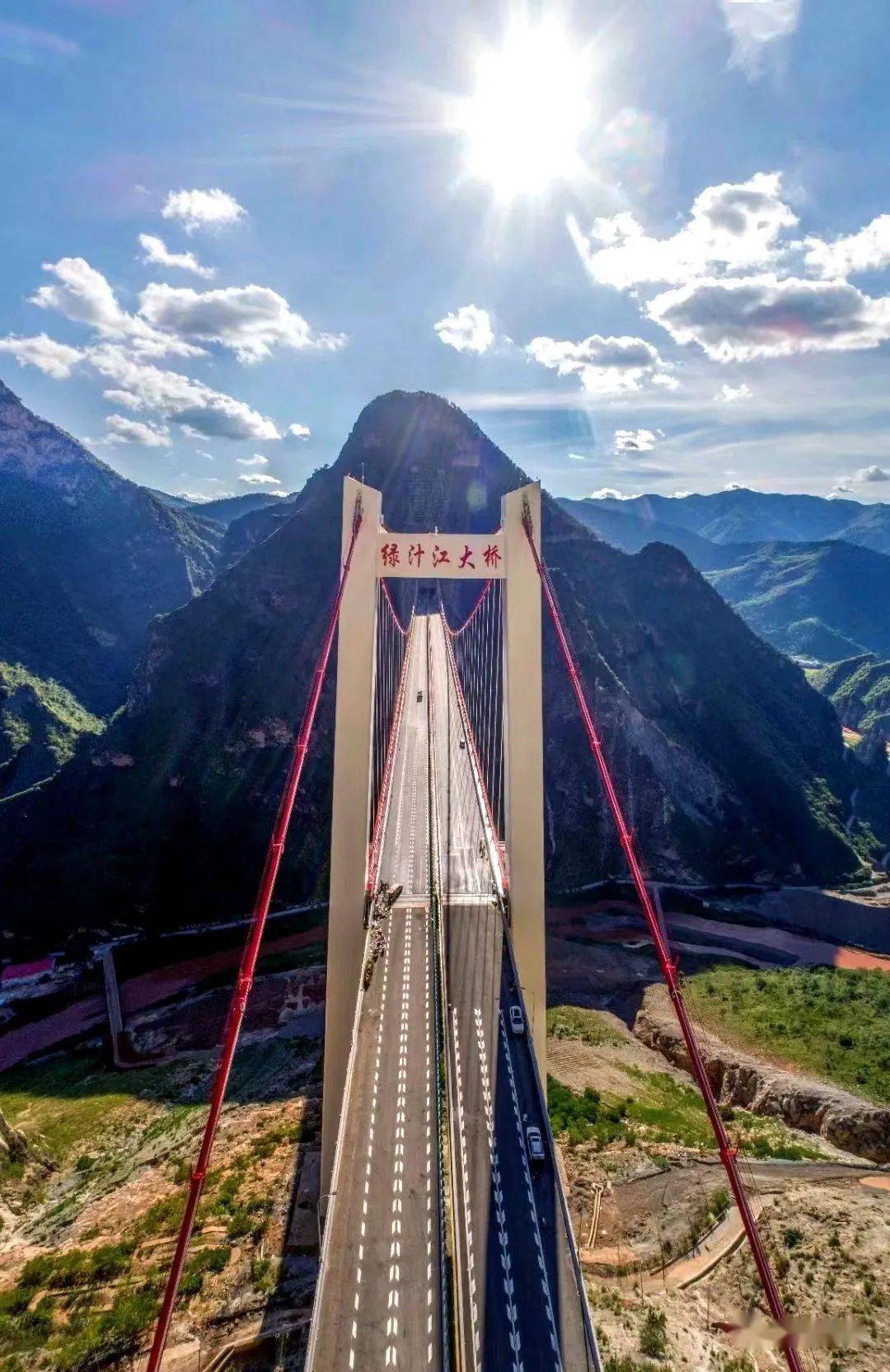 玉楚高速今日正式通车!_楚雄_白迪_高速公路