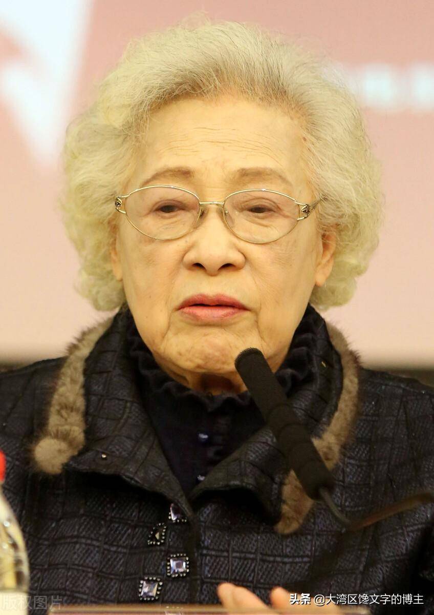 百岁艺术家秦怡:坎坷了一辈子,优雅了一辈子_陈天国_生活_金焰