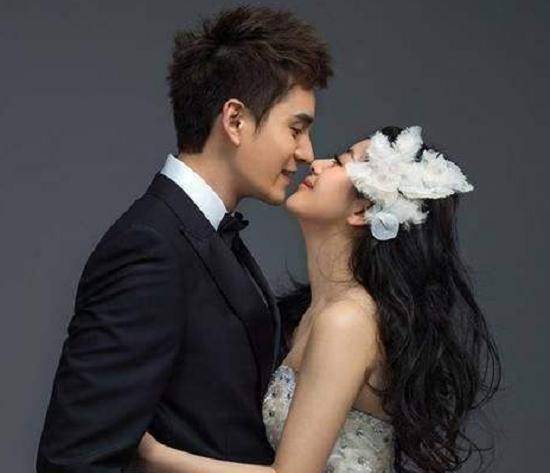 经超和大6岁老婆"杜冰雁"现身机场,全程甜蜜十指相扣羡煞众人_李琳