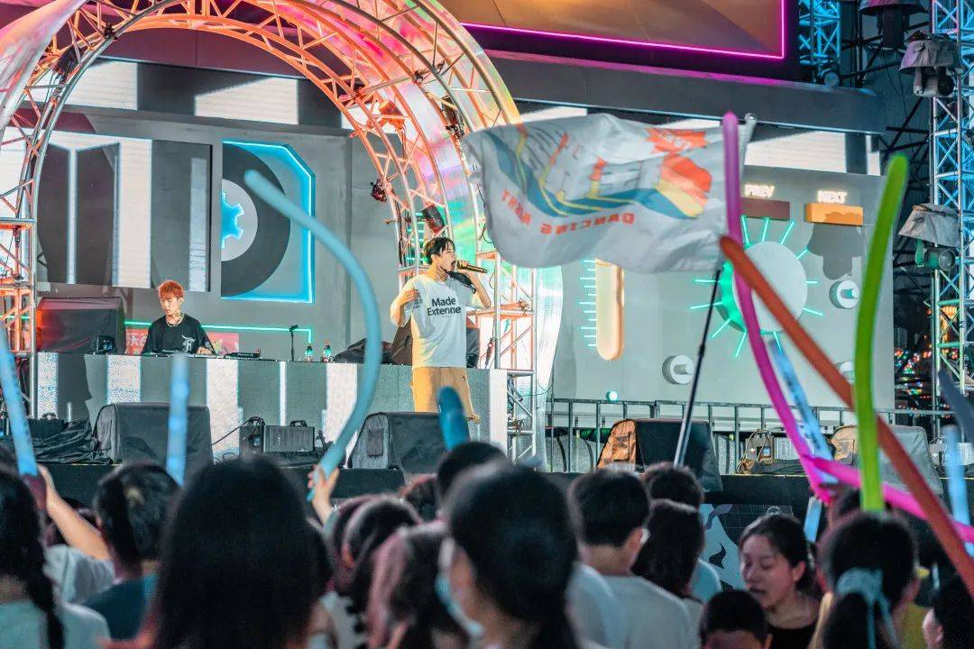最后一天!电音趴 玩夜场!双重惊喜仅需69元!_武汉_欢乐谷_核酸