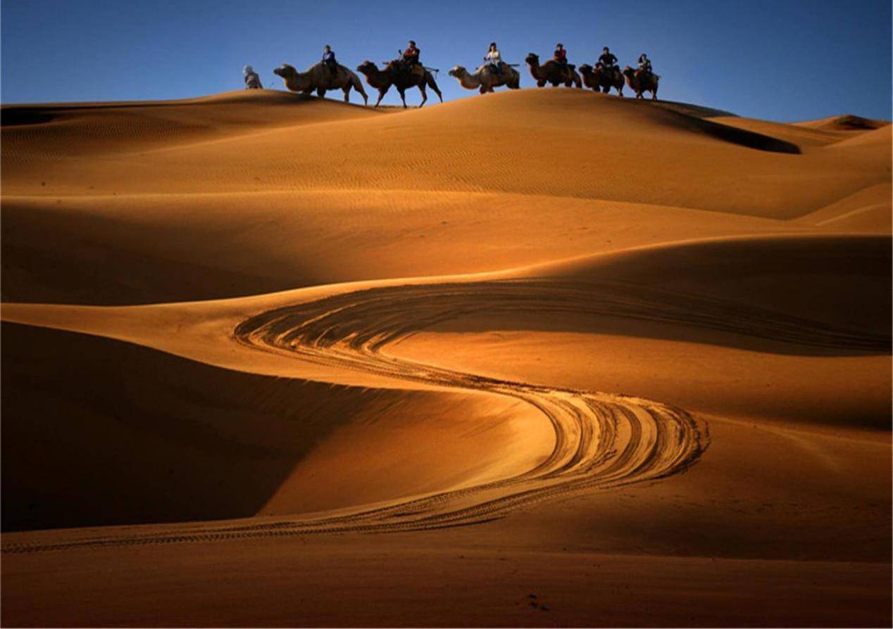 辽远苍茫的西域地带，有流动速度最快的沙漠，《大话西游》曾取过景