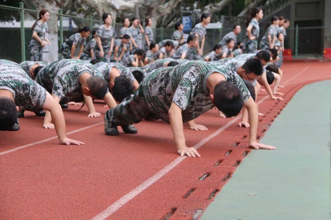 十一连|理想接力 军魂长存_军训_军旅_生活