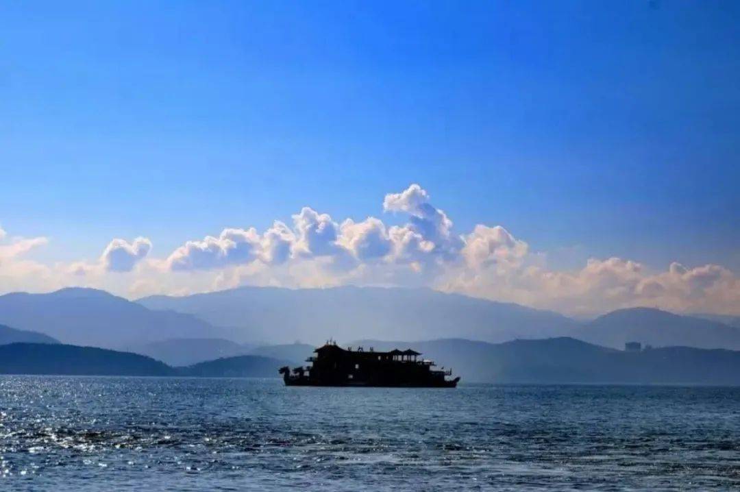 大理旅游景点特辑：洱海上的“仙山”——南诏风情岛