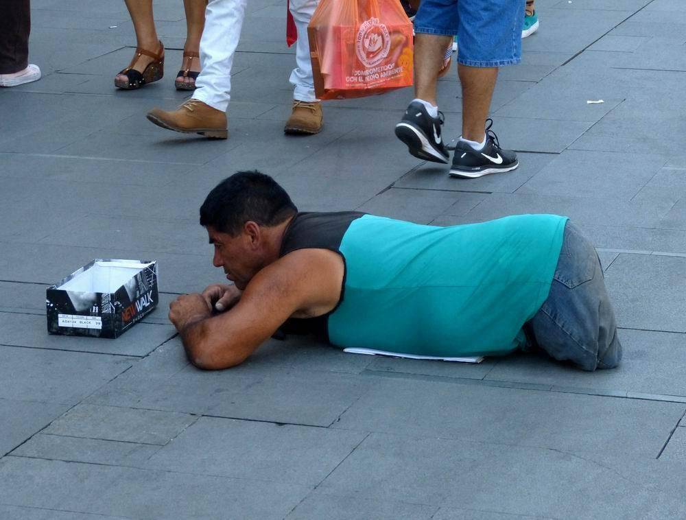 最近几年，大街上的乞丐为什么“消失不见”了？