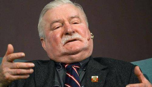 对于波兰否认苏联二战历史问题,俄罗斯反击波兰等国,并决定在圣彼得堡