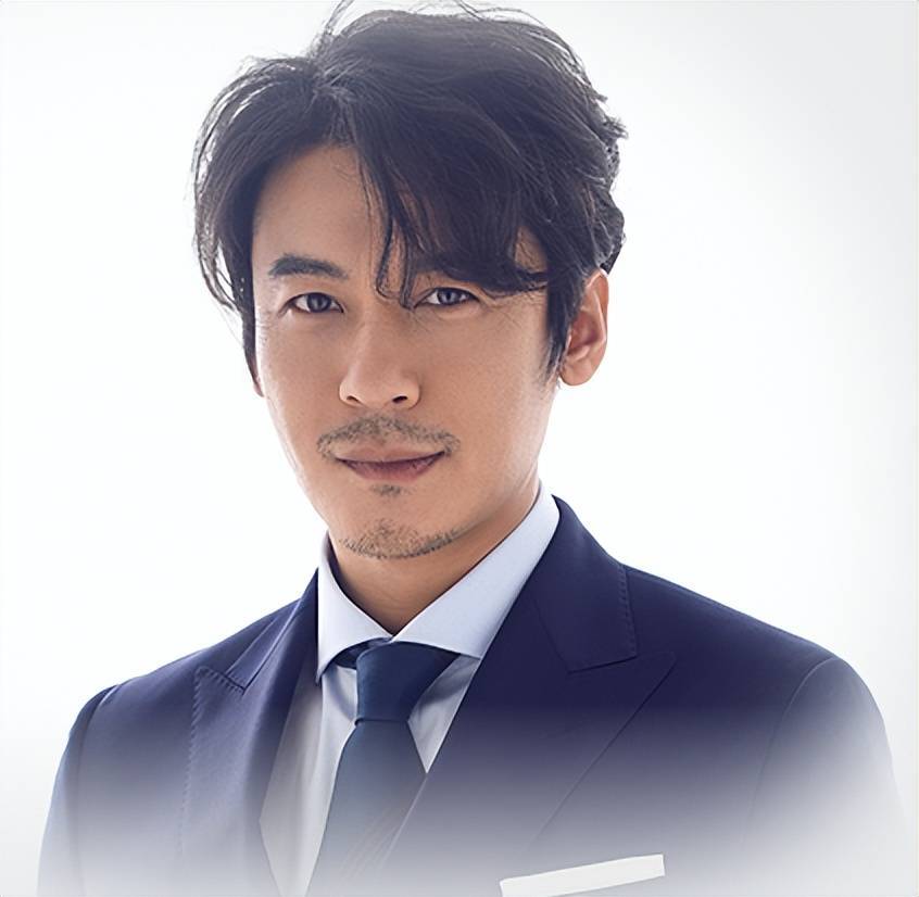 王小溪_王东_老婆