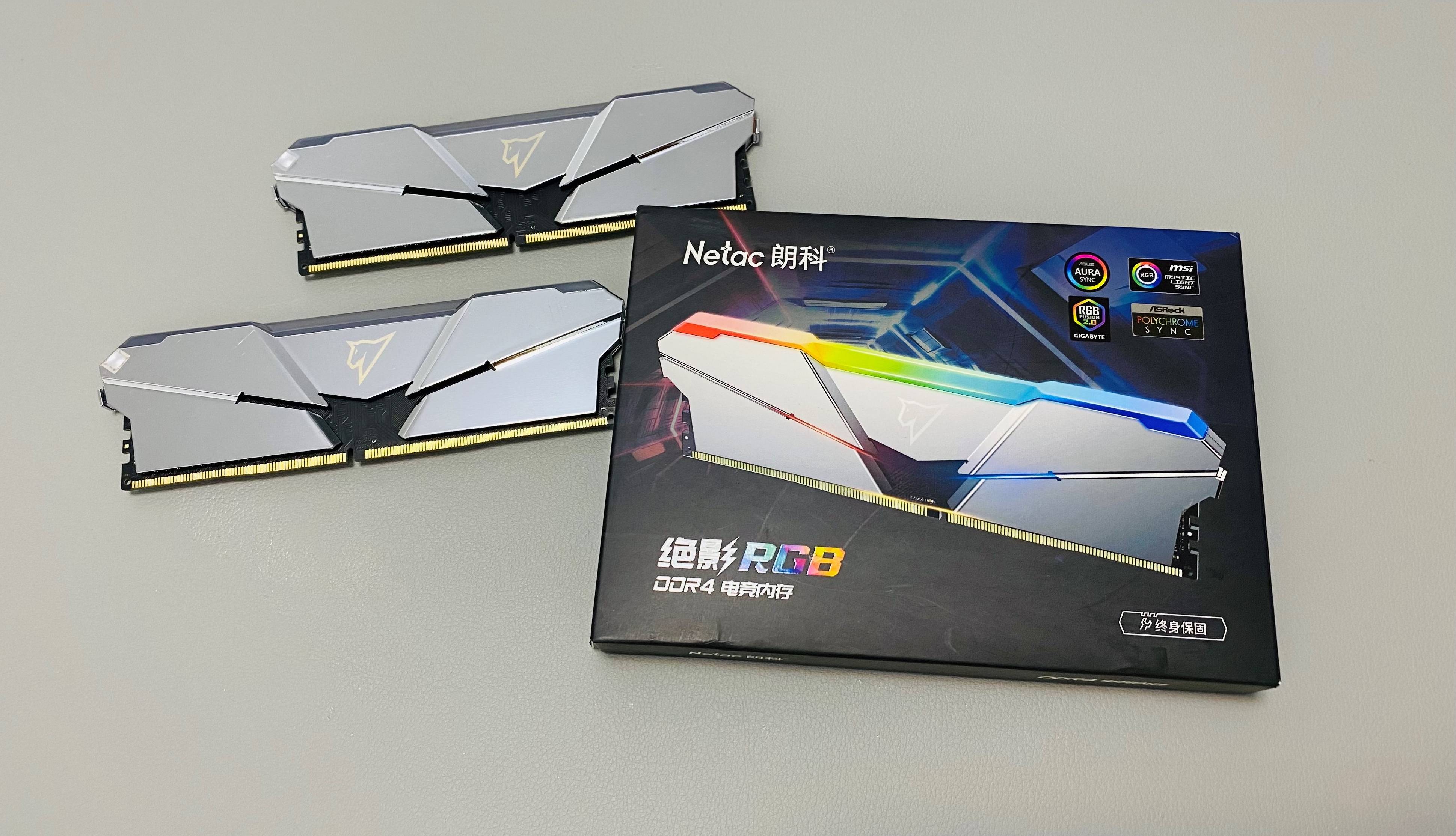 朗科绝影RGB DDR4-4266内存:4266MHz高频,国产颗粒YES!