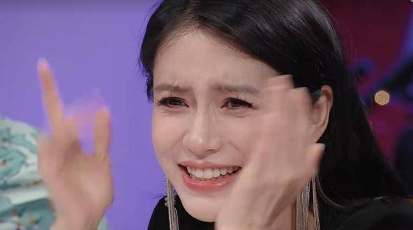 杨颖《心动5》引热议,鱼尾纹明显,颇为显老_节目_状态_网友