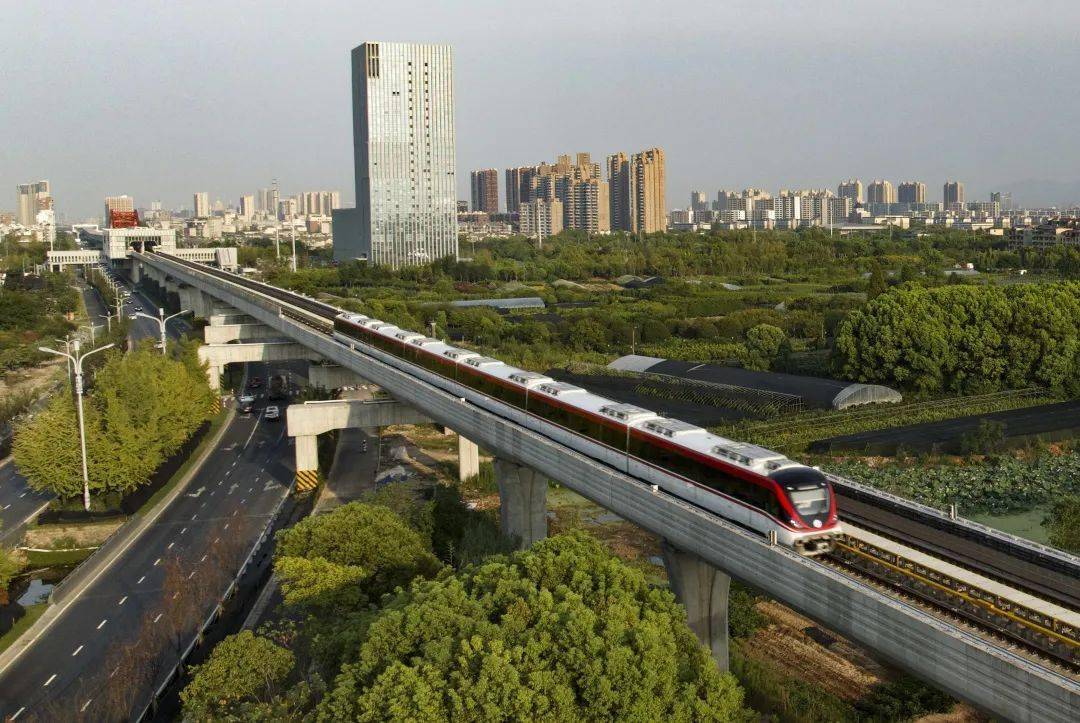 金义线开通初期运营 浙江金华市迈入轨道交通新时代