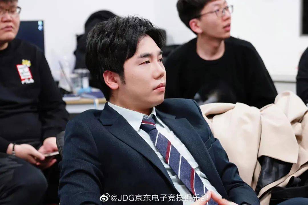白话|一个lpl最佳教练的生存故事_homme_选手_战队
