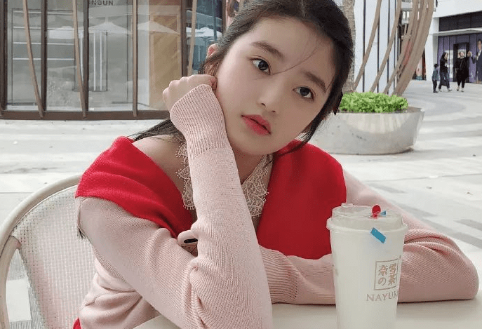 眉眼和林青霞一模一样,实力堪比一线小花_柴蔚_女孩子_眉毛