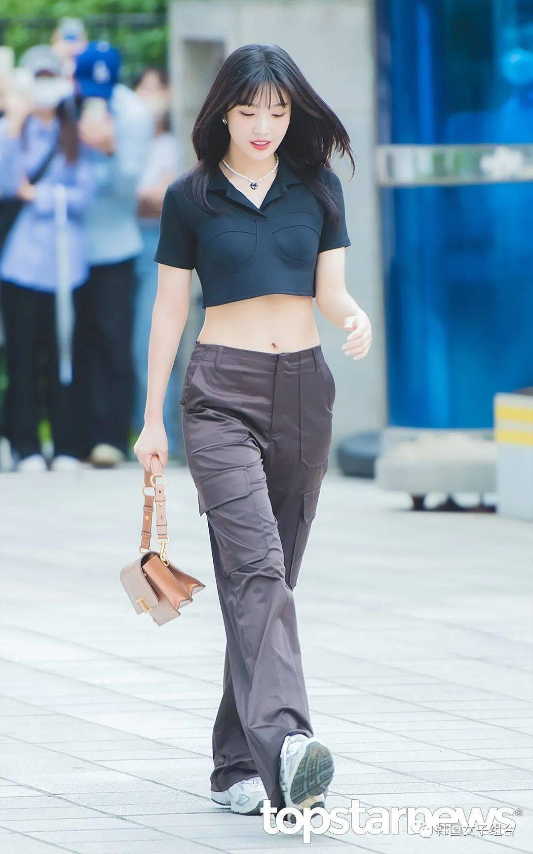 果汁美貌的joyjennie腰真细她穿20厘米高跟鞋宇宙少女成员车祸