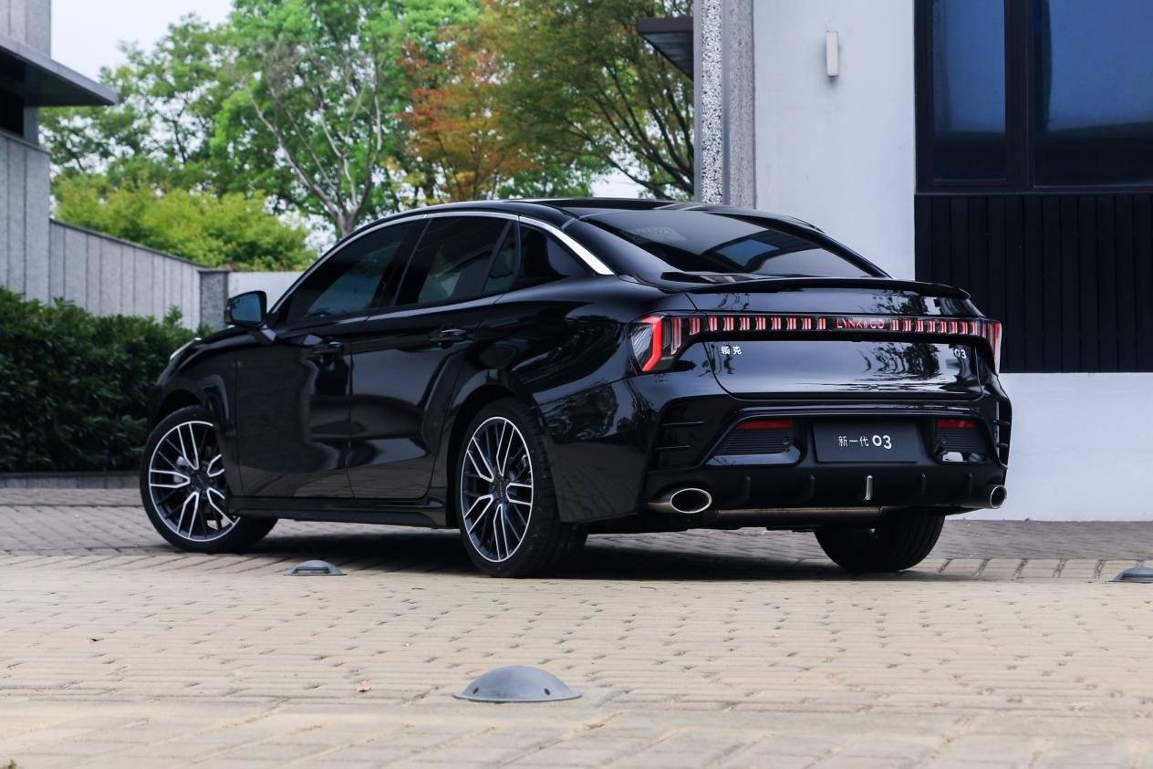 领克03大改款了!纯燃油版,混动版 性能版,仅售12万起