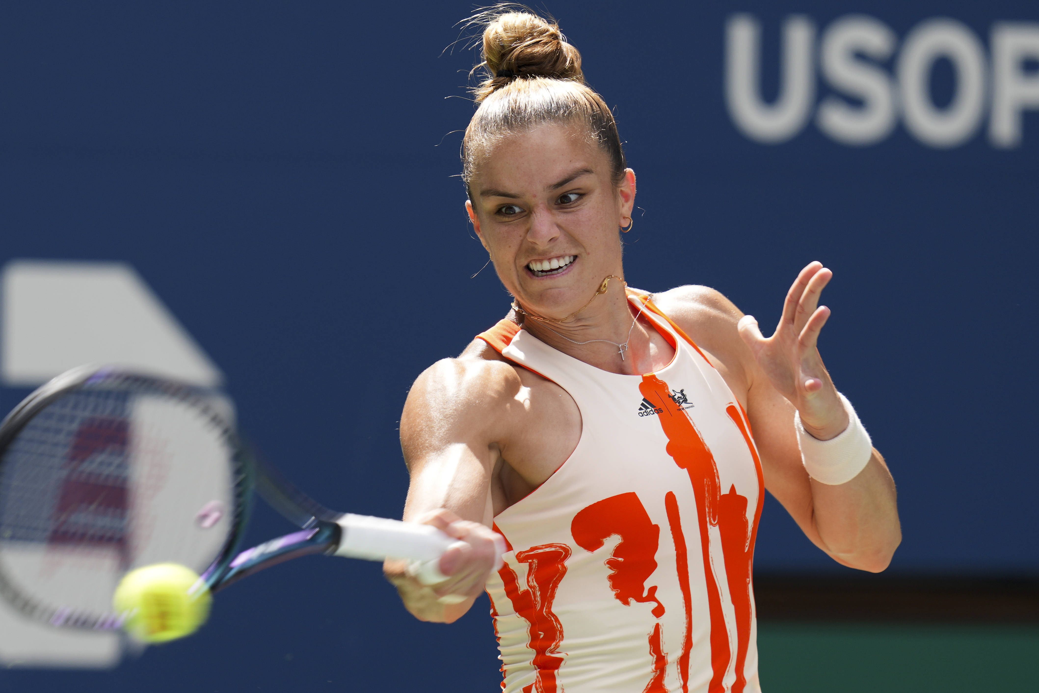 网球——美网:王曦雨晋级女单第三轮_美网卫冕冠军拉杜卡努一轮游