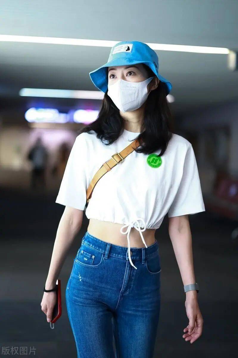 韩雪街拍露脐衬衫牛仔裤,精致萝莉_摄影_文学_细节