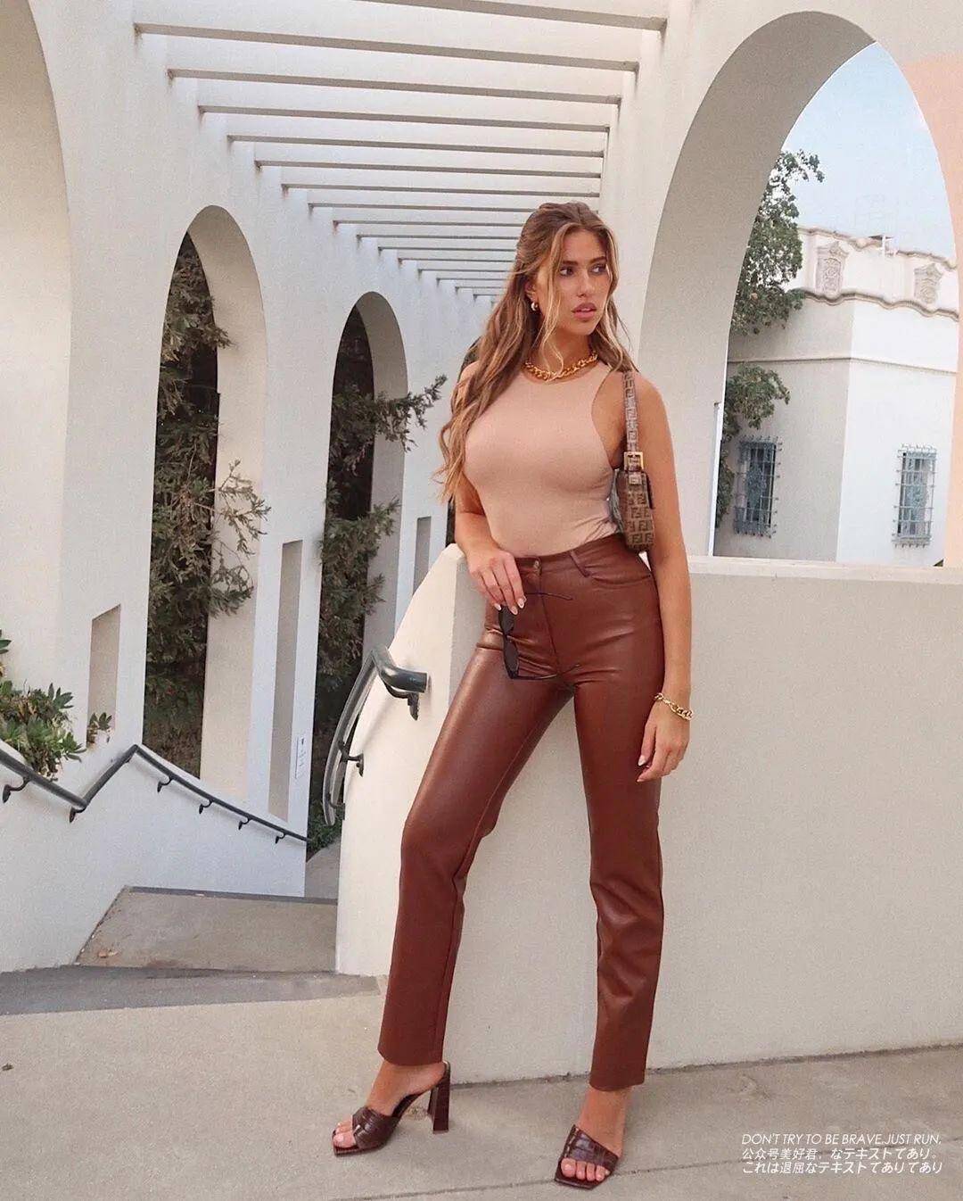 kara del toro:时尚的魔鬼身材代表_battle#_高大壮_贬义