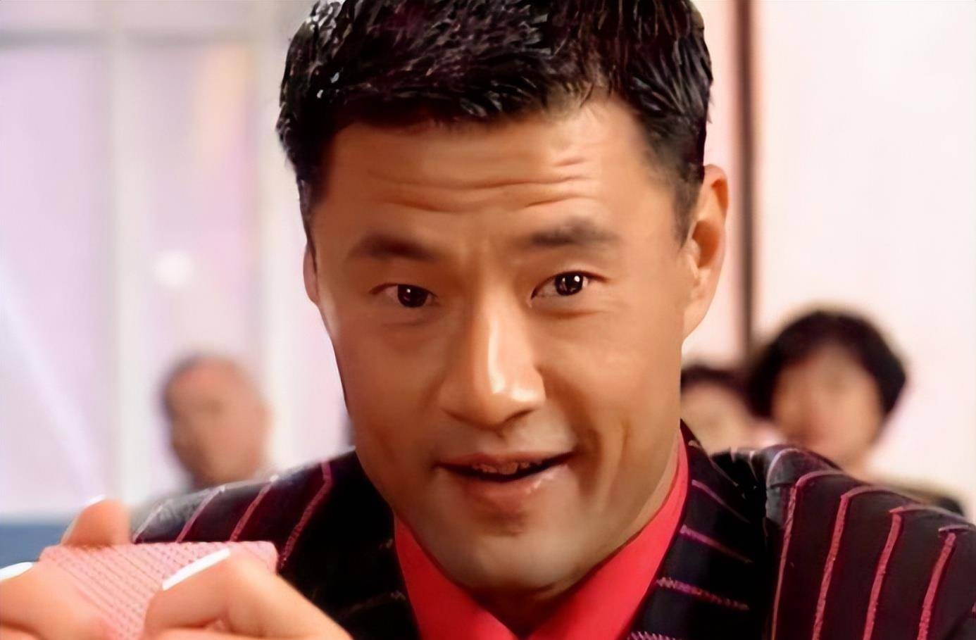 于荣光:一生洁身自好,与初恋王玉苓结婚35年,晚年为何离婚?