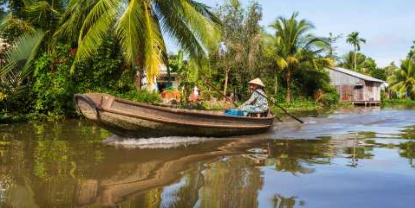 湄公河大虾1米多长，泛滥成灾，中国吃货为什么不敢下嘴？
