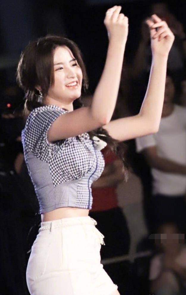 金子涵颜值"崩了",这个发福速度我是真没想到_话题_方面_朋友