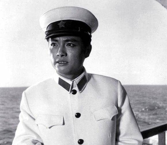 老照片:31位八十年代明星军装照 龚雪 葛优 刘晓庆 李秀明 傅艺伟