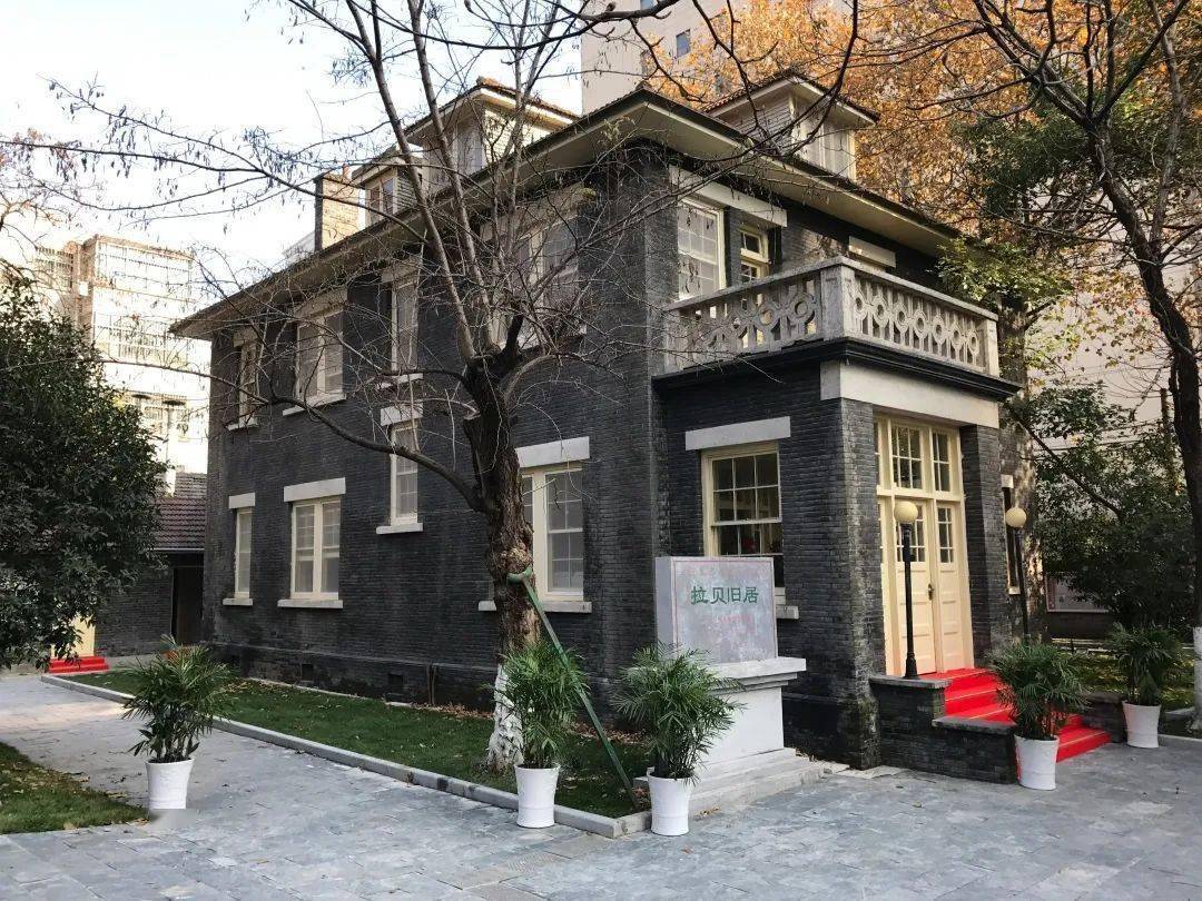 为了提前满足萌新小蓝鲸们了解学校的需求,南京大学学生会特推出22级