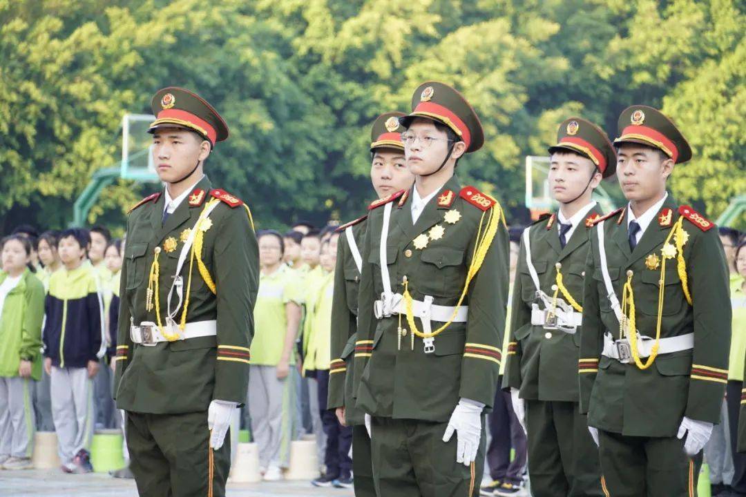 风劲正当时 砥砺再起航 | 遂宁衡中举行2022年秋季开学典礼_全体师生