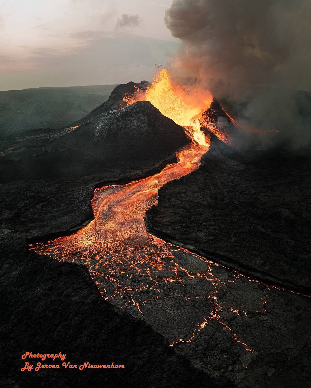 摄影图片欣赏:史上最震撼的火山喷发图景(上)