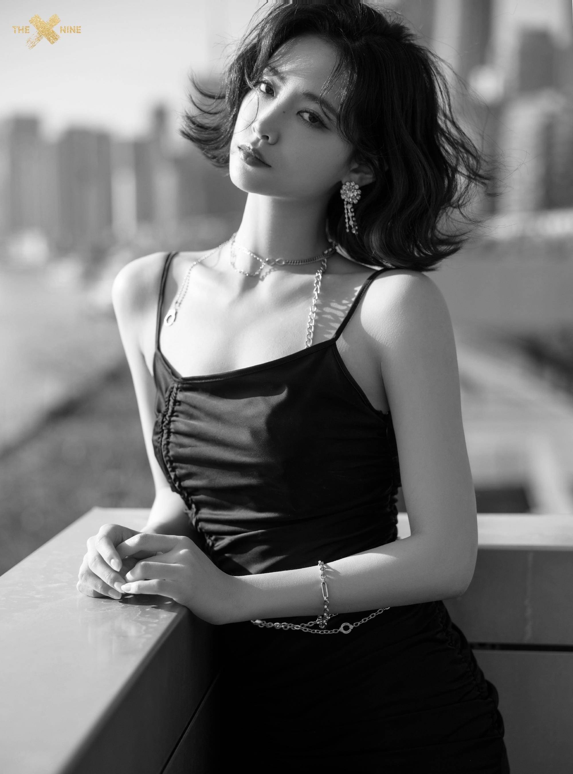 终于学会释放美貌,短西装橙色挑染的娜扎,终于不是让人看过就忘