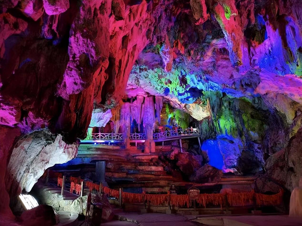 「佛爷洞」避暑嬉水首选地_溶洞_福寿门_项目