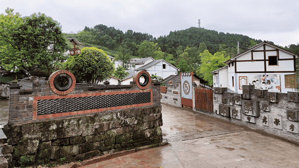 丰都:描绘城乡融合发展新画卷_董家镇_乡村_村民