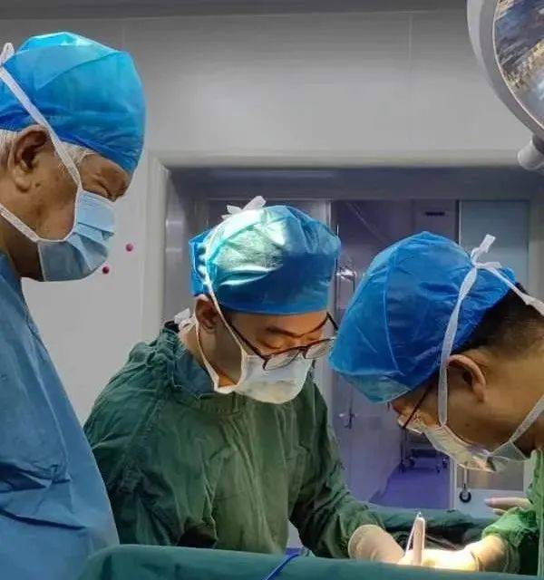 综合外科案例实记藏毛窦切除术▽该怎么治疗?这个"结节"是怎