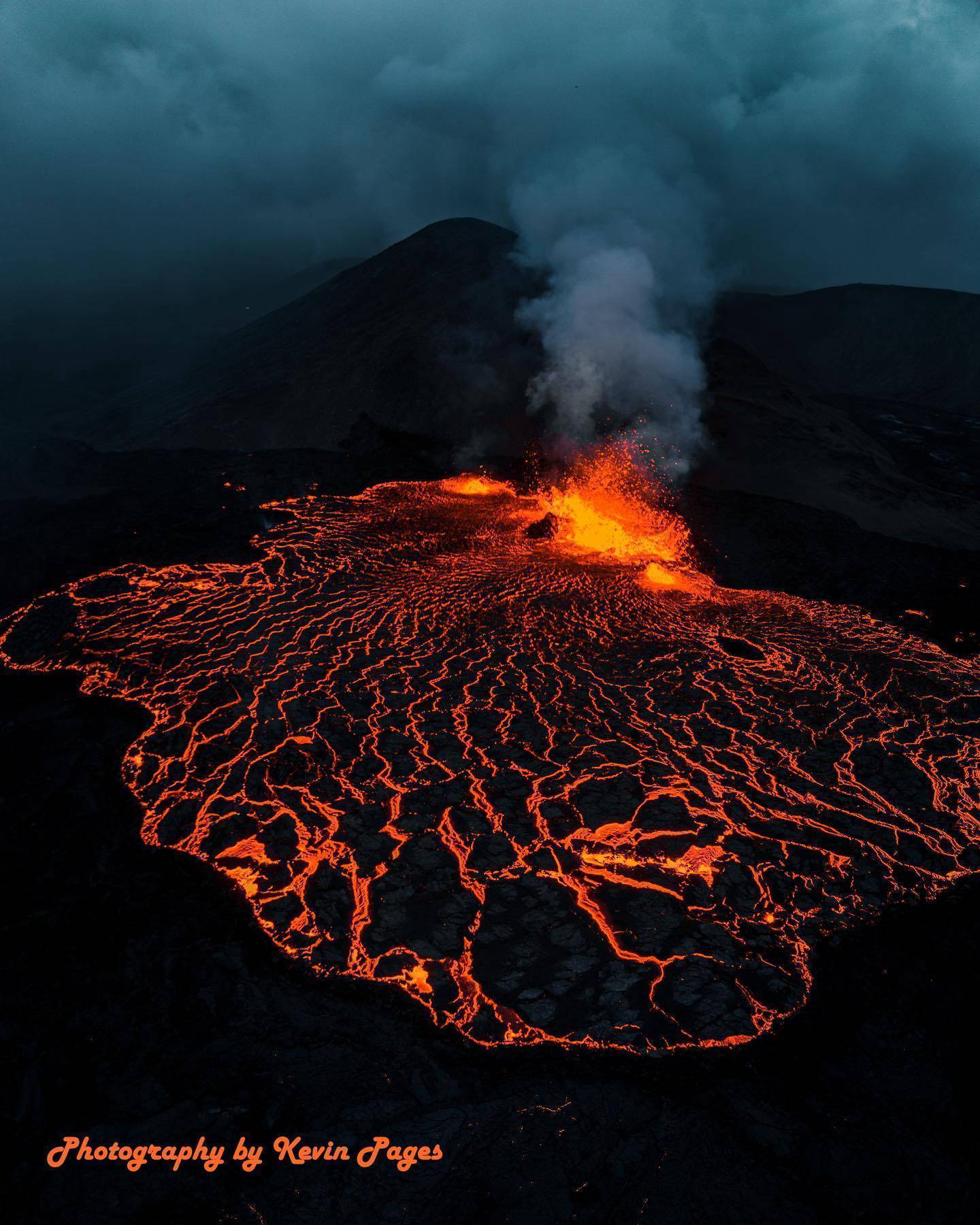 火山照片喷射图片