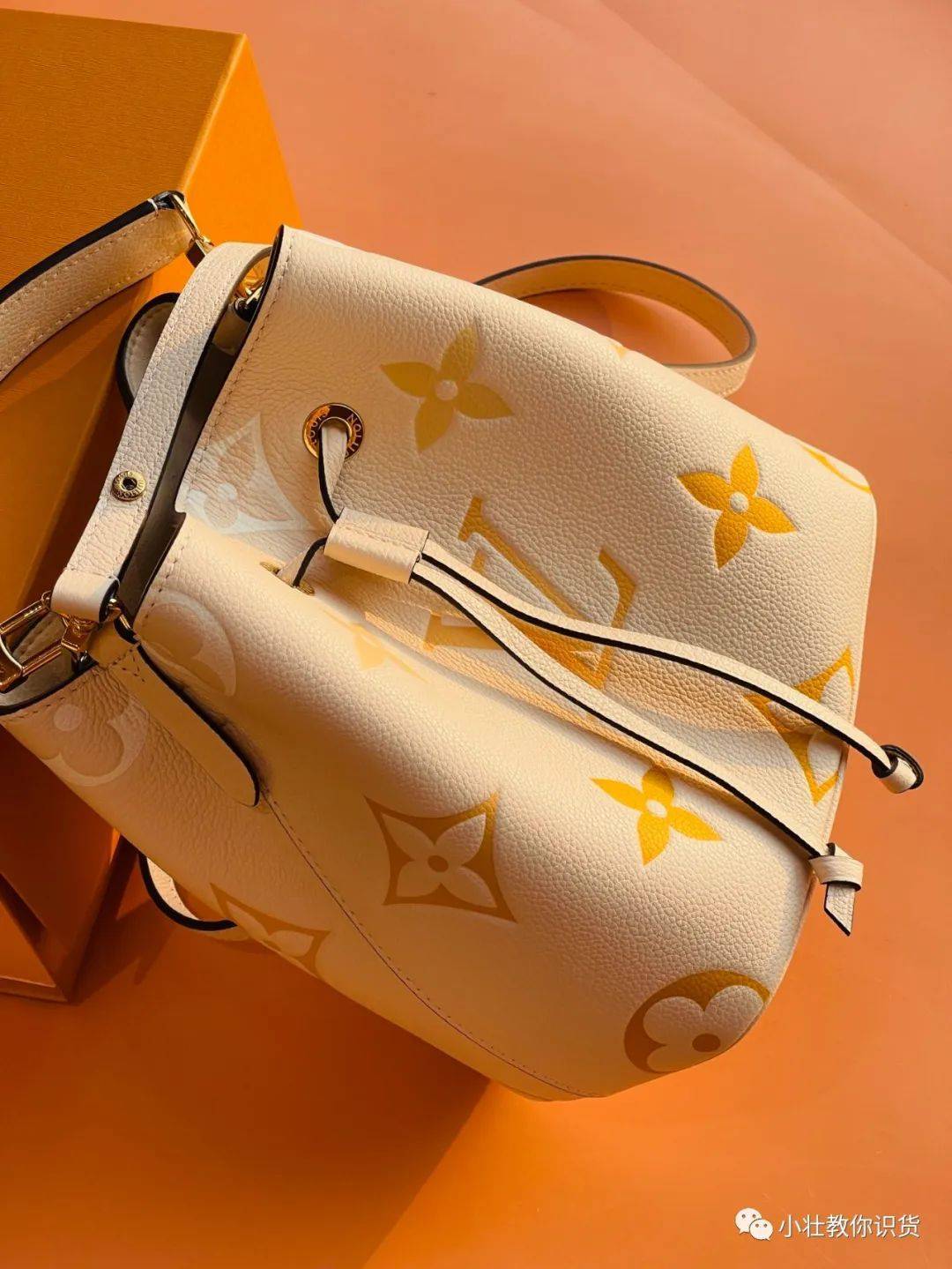 lv全皮压花neoneobb水桶包m45716拆箱评测_noe_实力_手柄