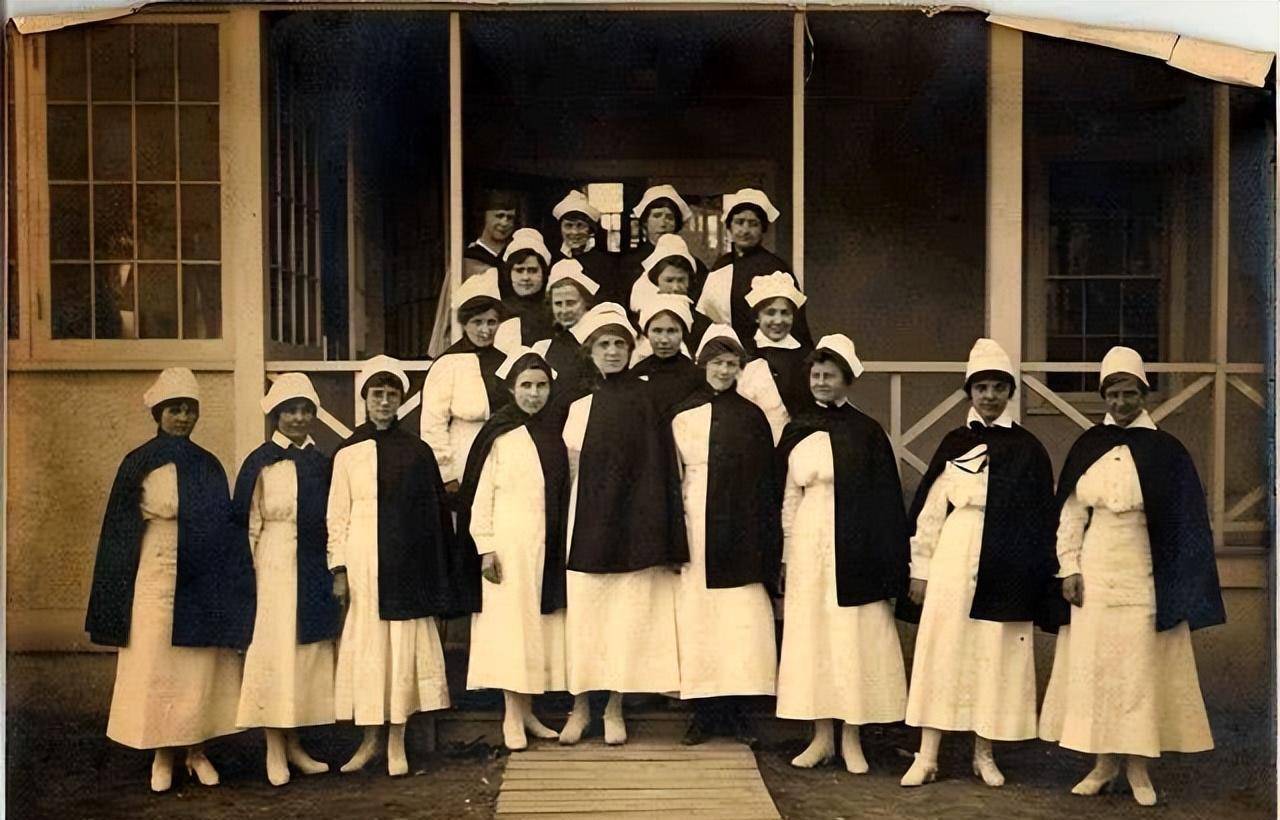 二战后,希特勒手下一女护士被判死刑,临刑前向法官提无耻请求_德国