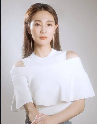 合作吴京演特种兵走红,今35岁嫁给同行_侯梦莎_任柯诺_角色