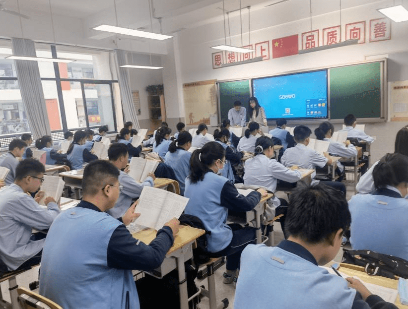 【校园动态】二十九中天润城分校:九重城阙开阊阖 天润师生展新颜