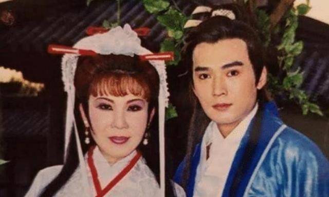 古装美男焦恩俊惨遭毒手,与西门大妈上演亲密吻戏,网友:太辣眼_许嵩