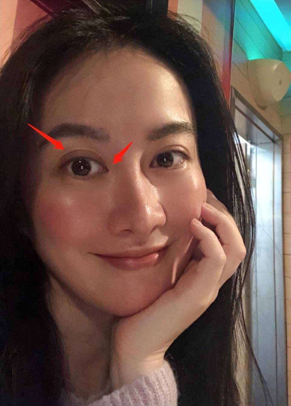 42岁叶璇近照曝光,模样大变嘴歪锥子脸,还撞脸多位女星_视频_变化