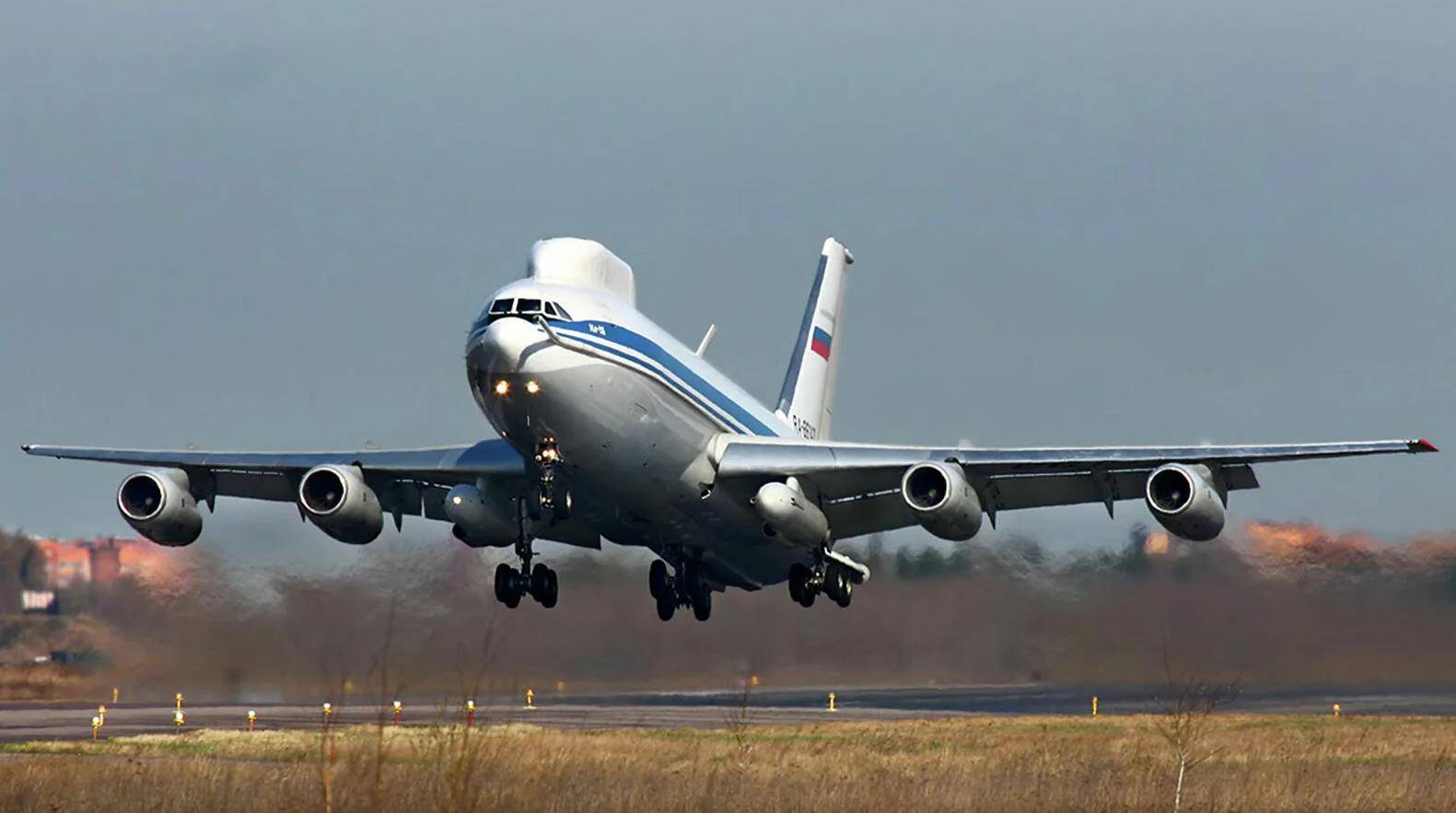 伊尔-80,苏俄打造的空中指挥和控制飞机项目,号称末日飞机!