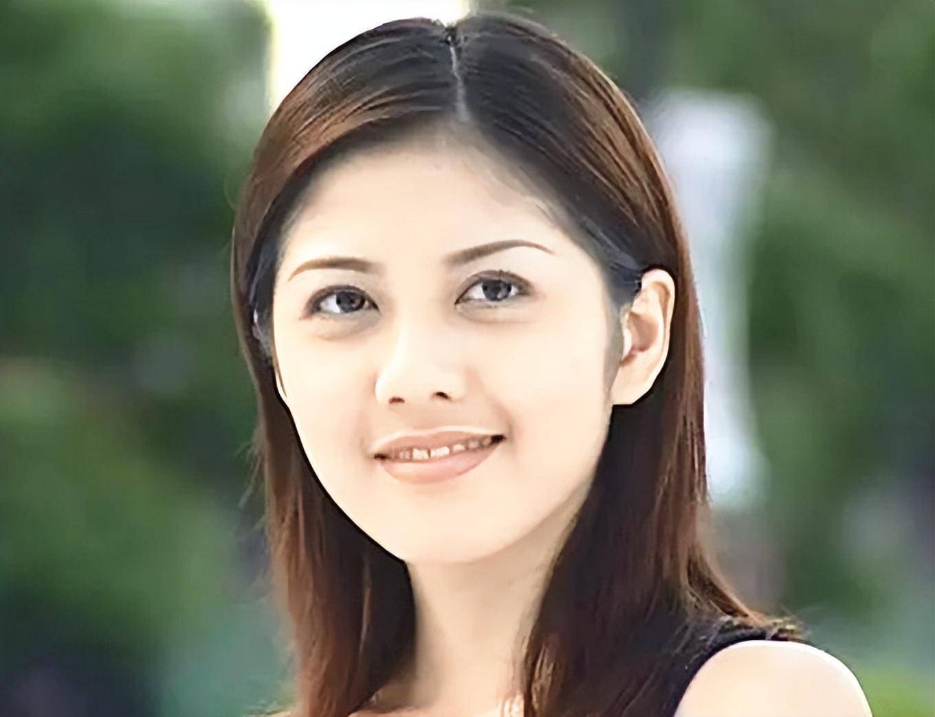 42岁女神韩瑜近照!