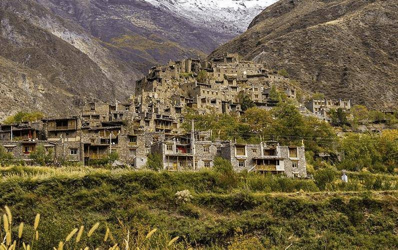 随着当地政府对旅游的开发力度的加大,色尔古藏寨会被越来越多的人所