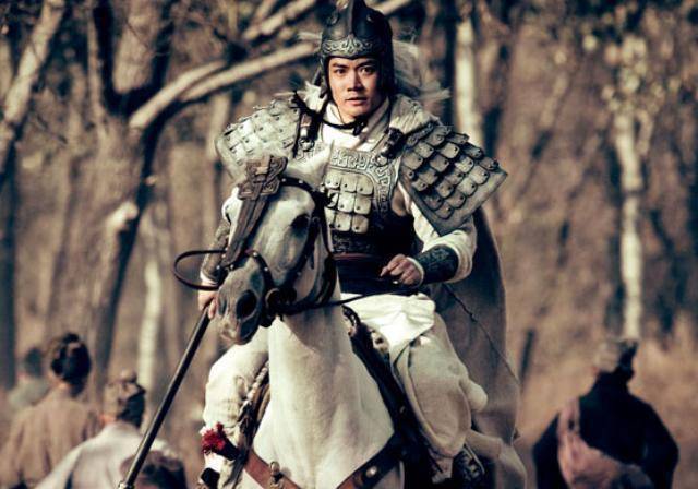 徐冬冬反串武神赵子龙,服装造型引发争议,被批不尊重历史_赵云_吐槽