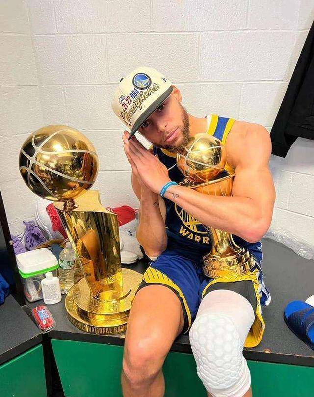 美媒全方位对比库里伯德,6-2,差距一目了然_防守_历史_年代