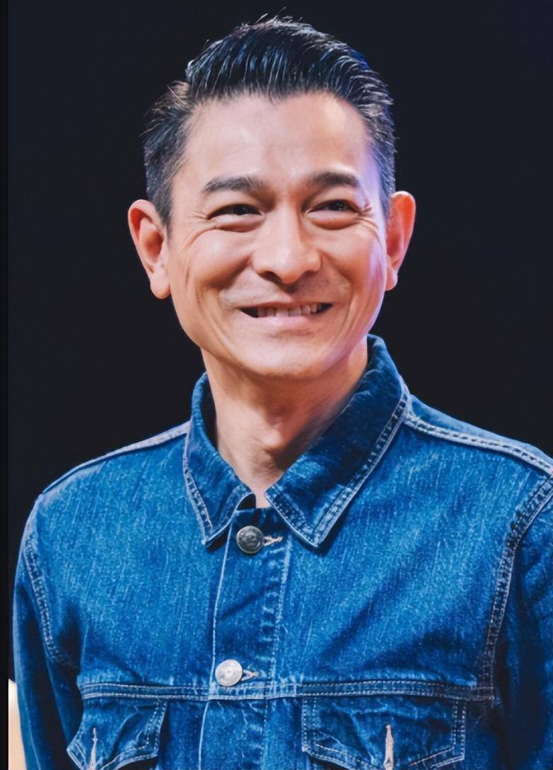 刘德华演唱会3.5亿人观看却关闭打赏?吴启华:他拼不是为了钱_直播_华